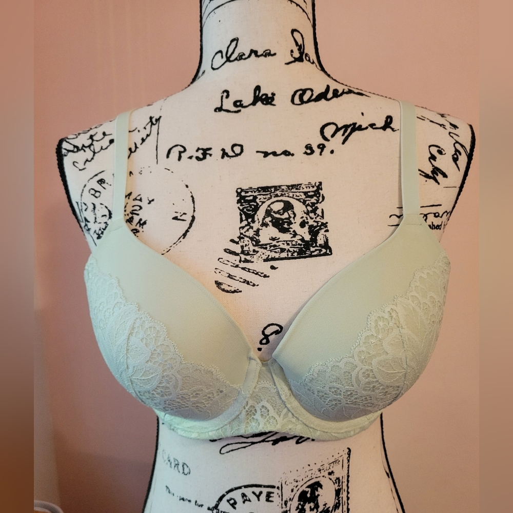 Auden Icon Mint Green Lace Bra, Adjustable Criss Cross Straps NWOT 38B - Picture 2 of 5
